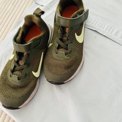 Kids Nike. 11.5 C