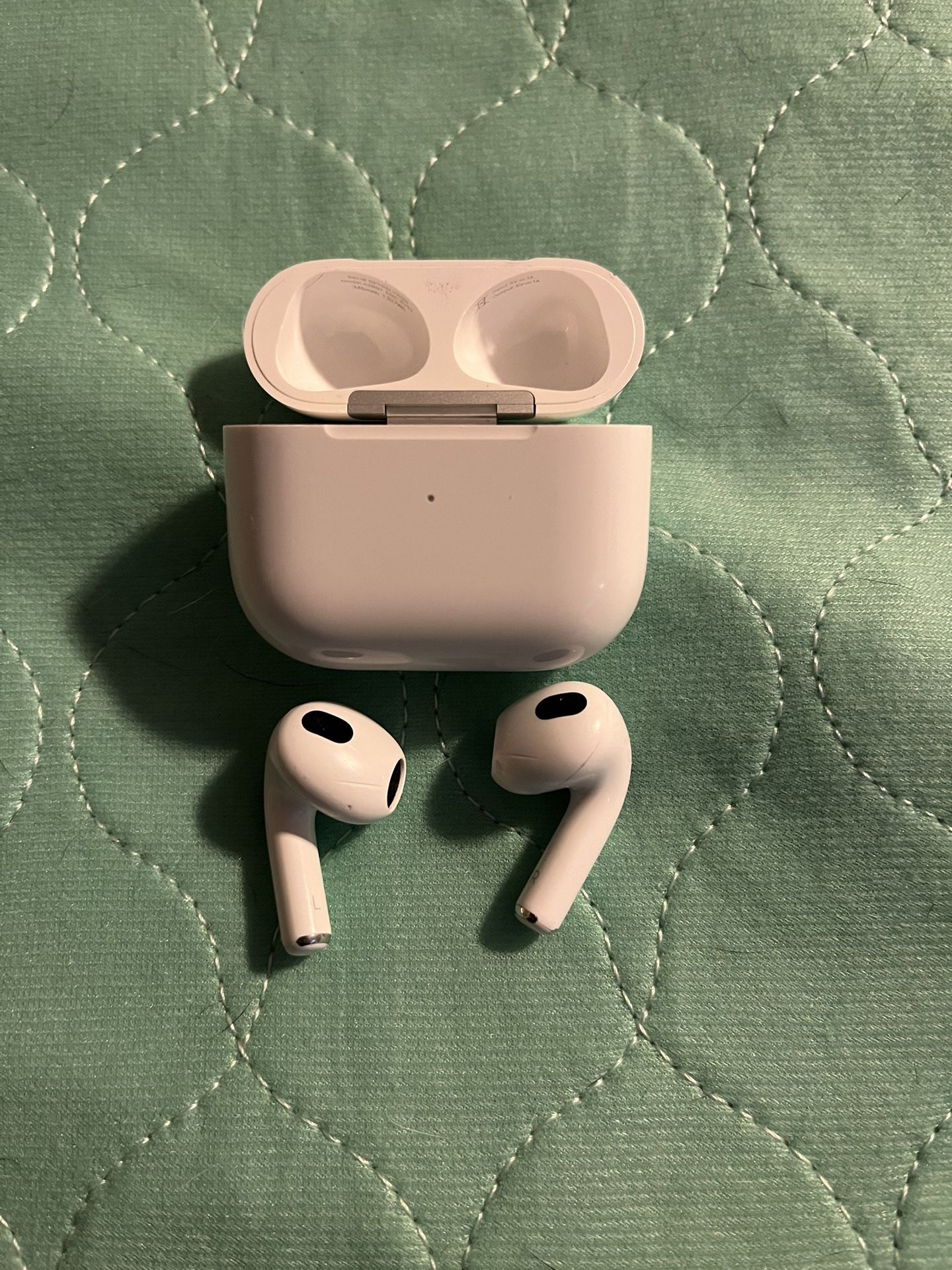 Apple Air Pods 4