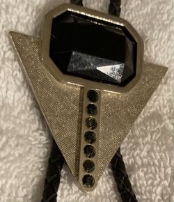 Vintage Metal Bolo Tie, Nice Silver and Black Onyx Stone Design, Nice Little Stones Design, Nice Western Design, 2" x 2", Quality, Heavy Duty, Made in