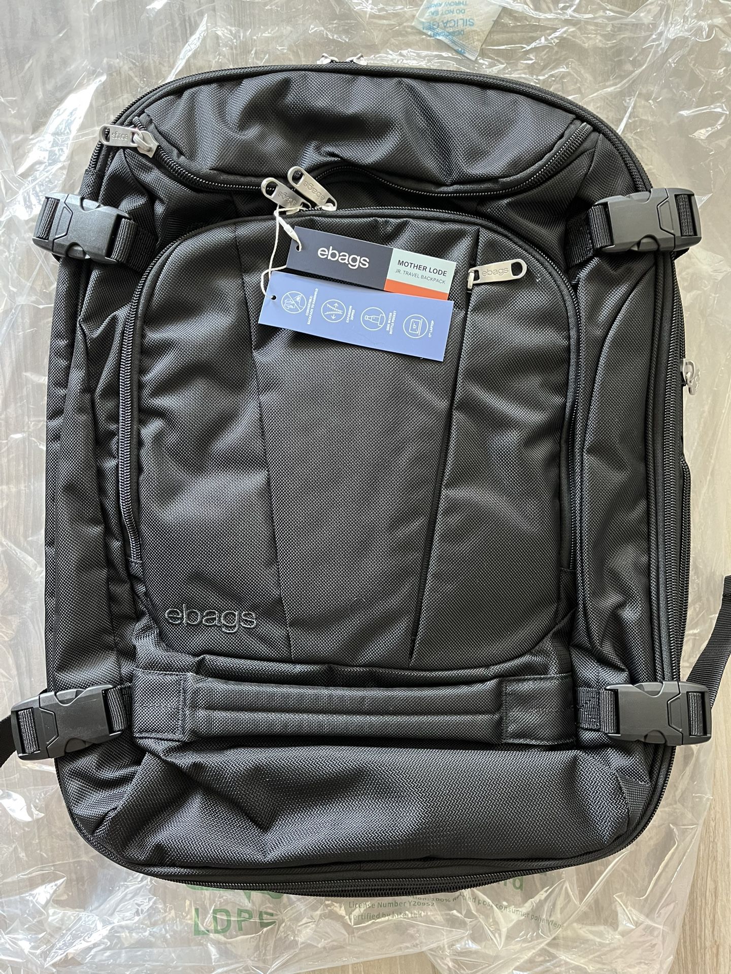 Samsonite Mother Lode Jr. Travel Backpack (41.5 liters), Brand New