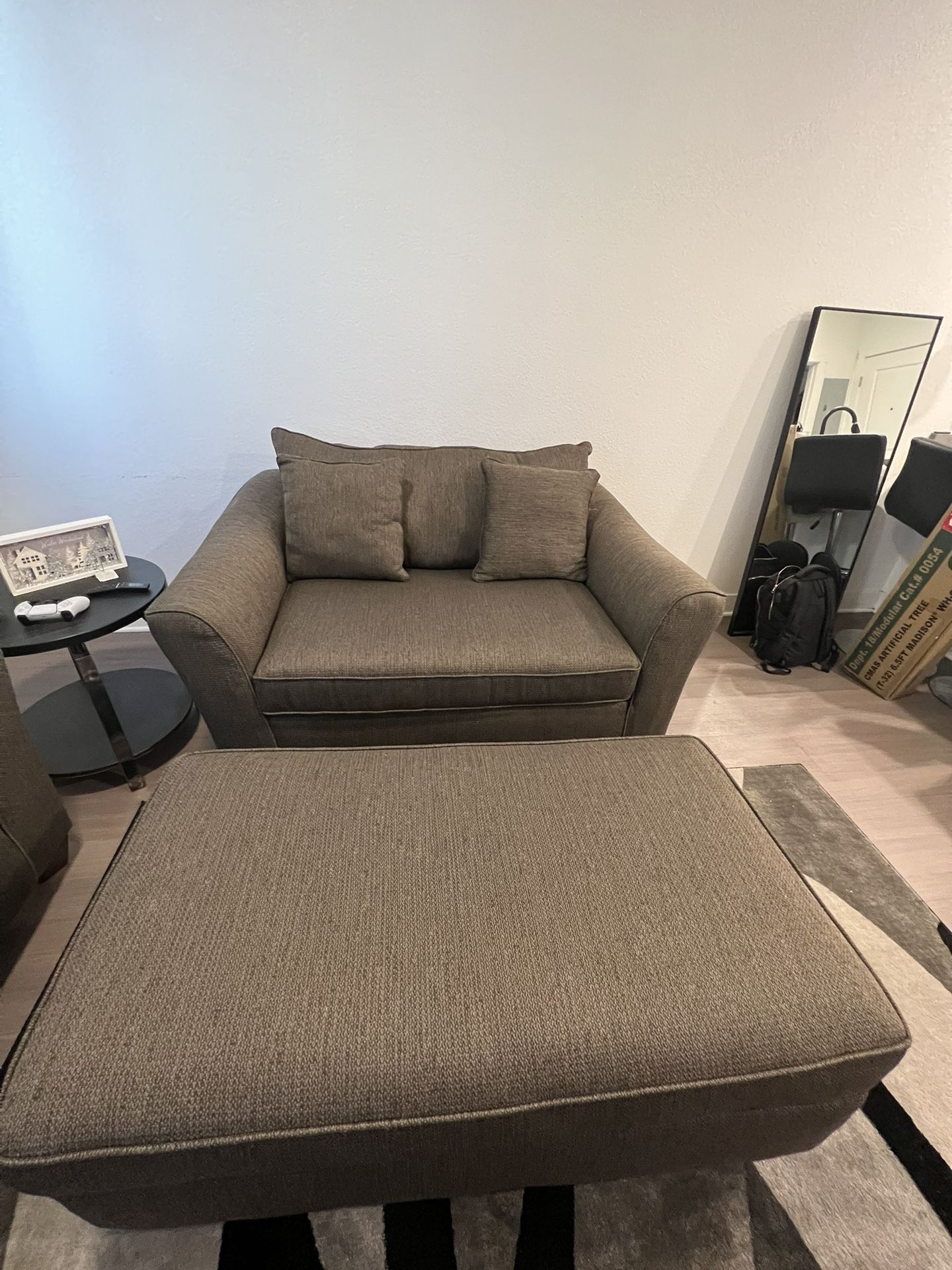 Very Nice couches With Or Without Ottoman for Sale in Denver, CO OfferUp