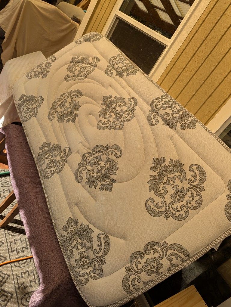 XL Twin Bed Frame And Mattress