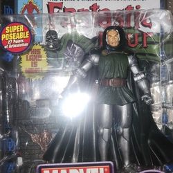 2002 Toybiz Marvel Legends Fantastic Four Dr Doom 