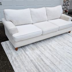 Sofa And Two Carpets Delivery Available🚚