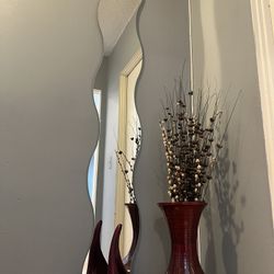 2 Vases And A Mirror
