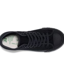 Size 7 New PF flyers 