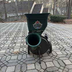 Patriot Forester 6 HP Gasoline-powered Wood Chipper/ Leaf Shredder 