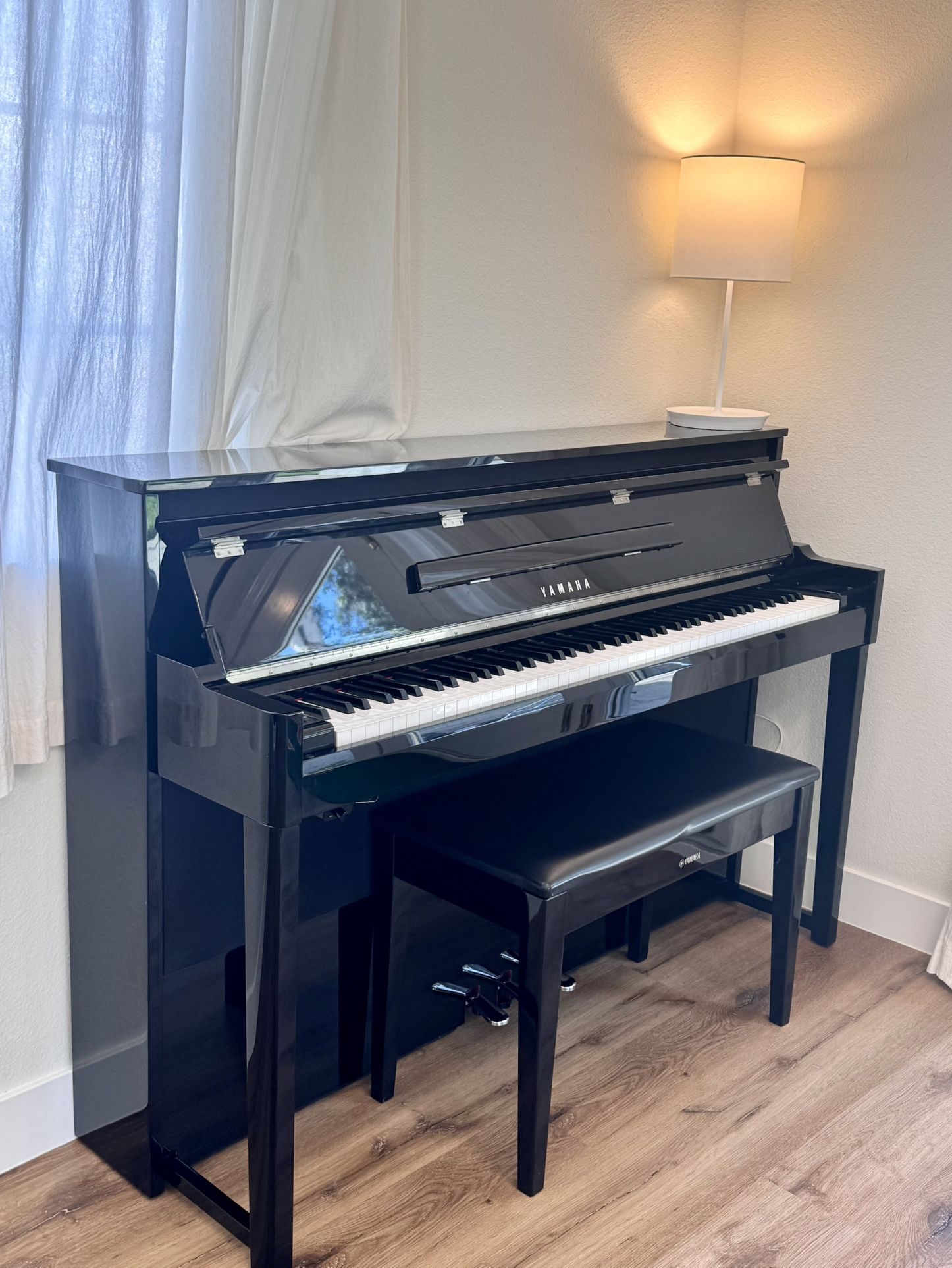 Yamaha AvantGrand NU1X -Hybrid Digital Piano