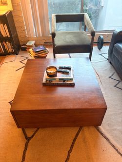 Pottery Barn Coffee Table