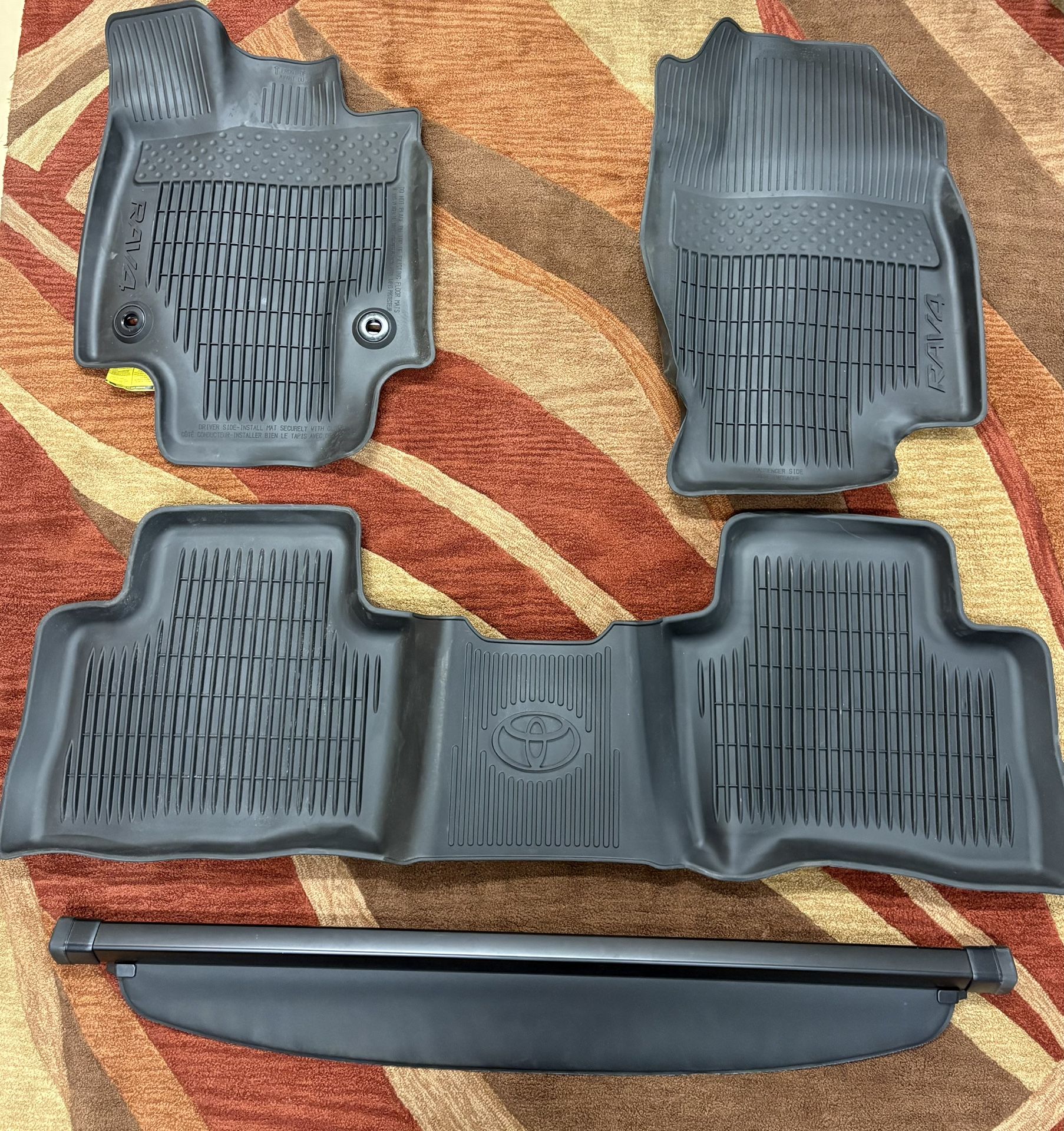 Toyota Rav4, OEM Mud Mats Cargo Cover