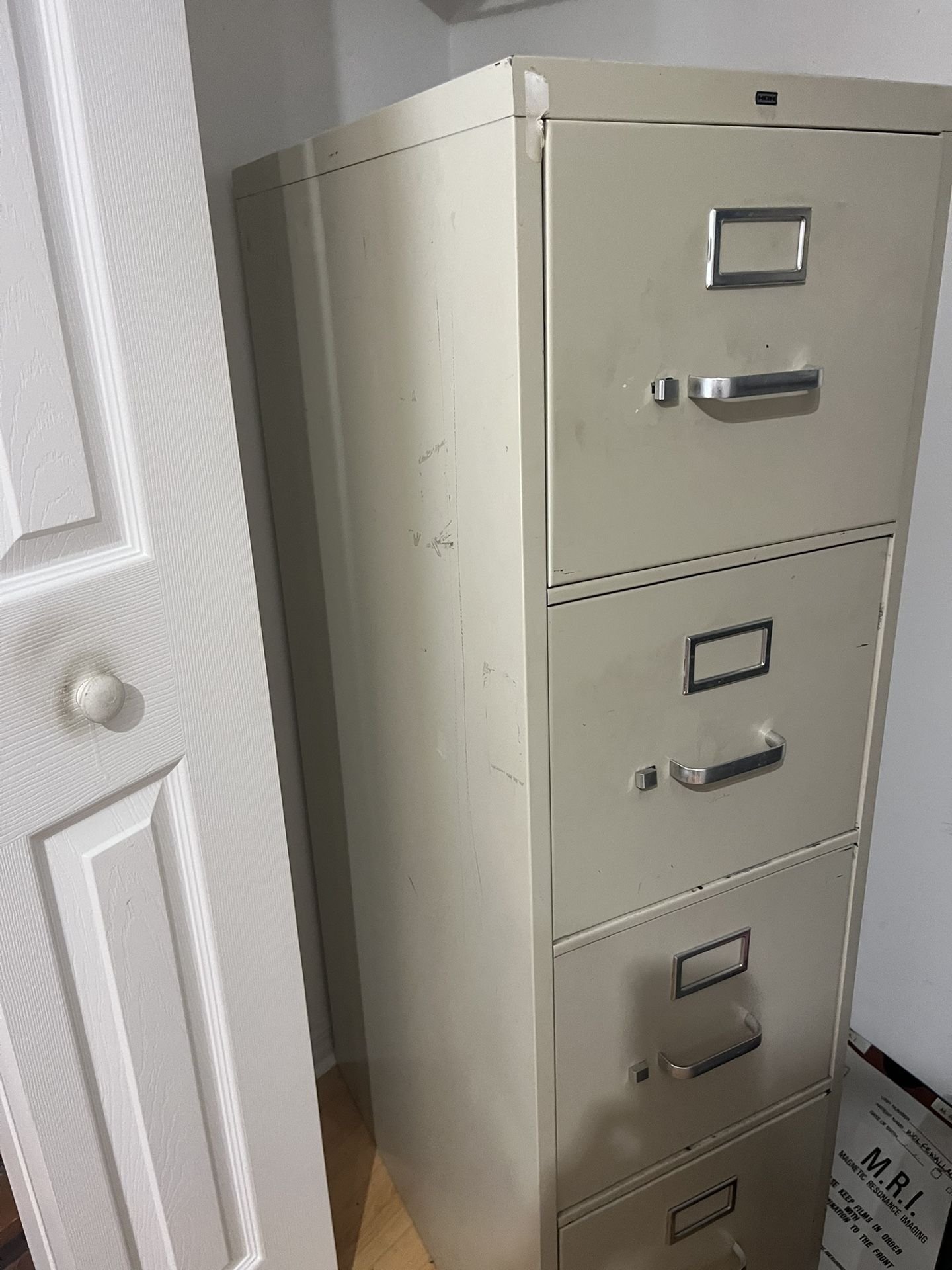 Hon 4 Drawer File Cabinet