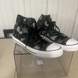 Size 12- Converse Chuck Taylor All Star 2 High Charcoal Camo 3m - 153821F. Pre owned in good condition with minor signs of prior 