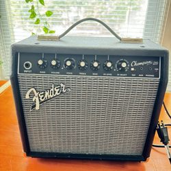 Fender Shampion 20 Guitar Amplificador 
