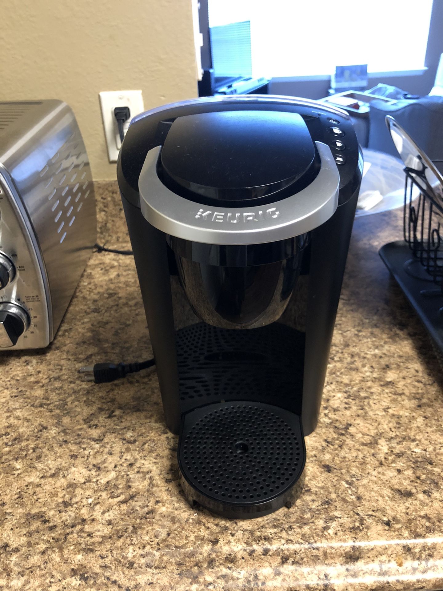 Keurig coffee maker with K-Pod stand