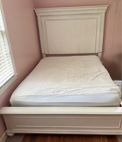 Ashley furniture queen wooden white bed frame