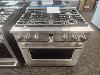 36 in. 5.75 cu. ft. Smart 6 Burner Dual Fuel Range with Convection in Stainless Steel