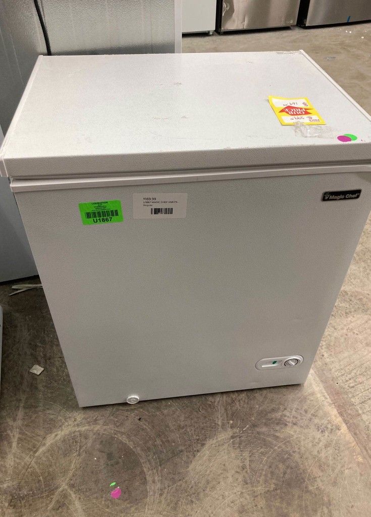 MAGIC CHEF HMCF5W4 5.0 cu. ft. Chest Freezer