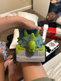 Toy dump truck