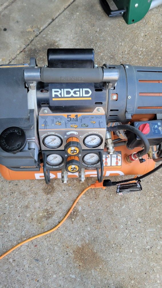Ridgid Compressor 5 In 1 Good Condition
