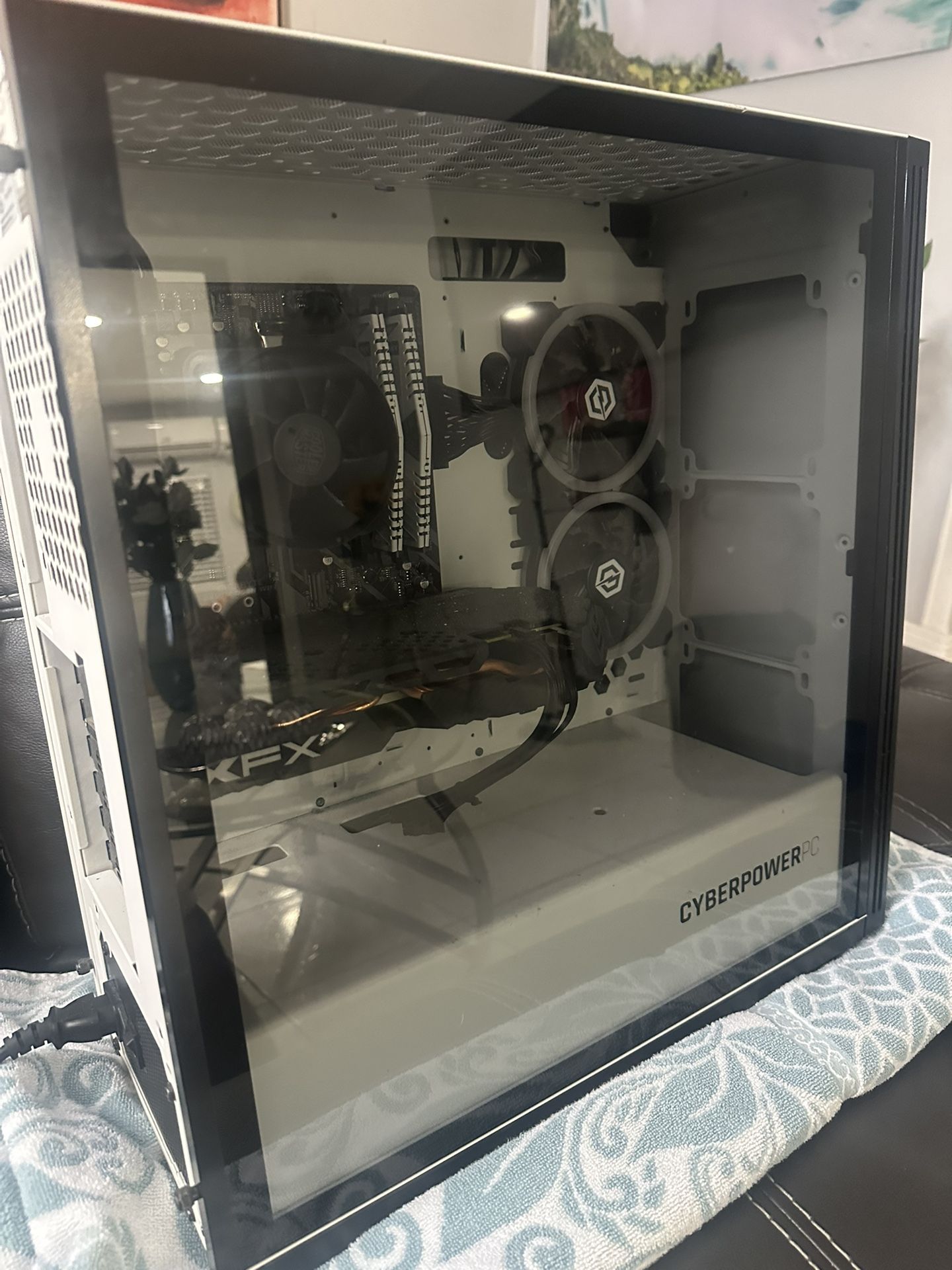 Cyberpower c series PC with 2 monitors and accessories