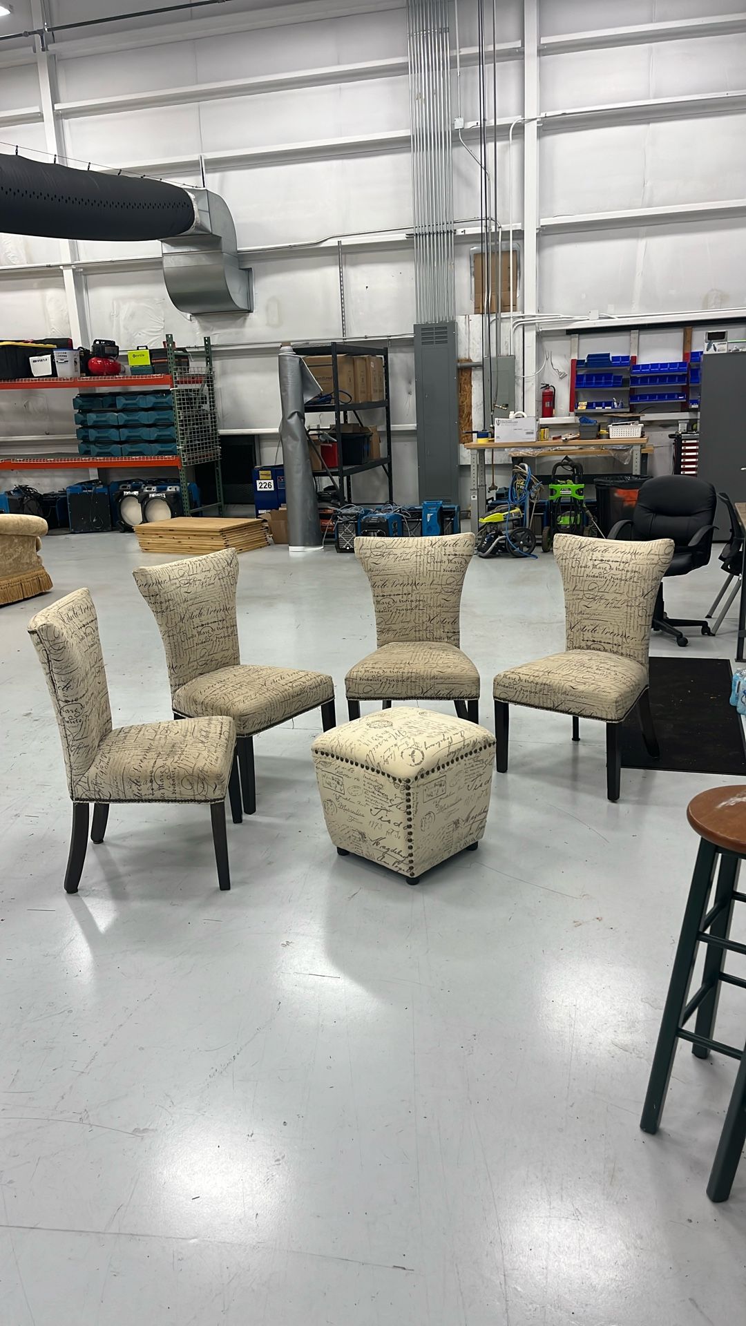4 Chairs With Ottoman