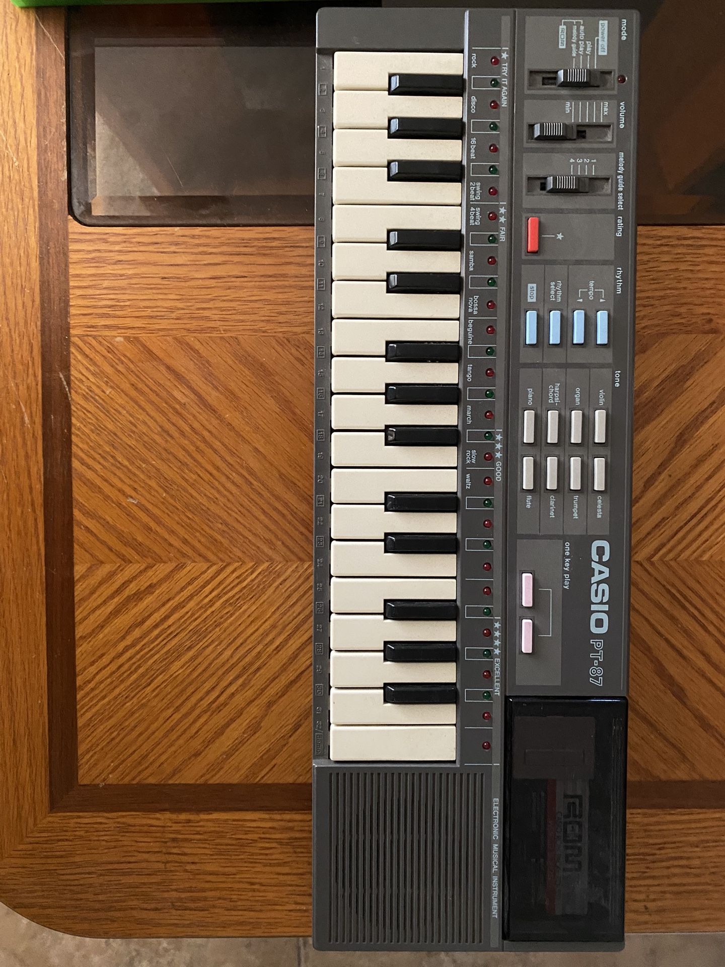 1987 vintage casio pt-87 synthesizer