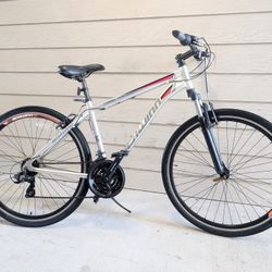 Schwinn Connection - 28"/700c Aluminum Large frame Hybrid bike (Like New)