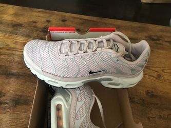 New Women’s Nike Air Max Plus size 6