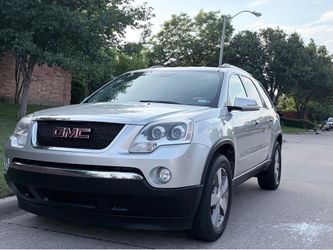 Gmc Acadia 2011 título limpio