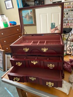 Mohogany Jewelry Box