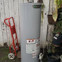 A.O. Smith Signature 100 40-Gallons Tall 6-year Warranty 40000-BTU Natural Gas Water Heater