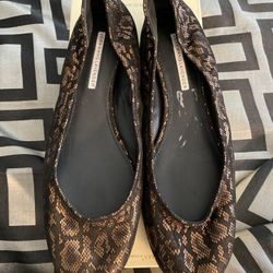 Preowned Women’s Size 10 Vera Wang Ballet Flats Snakeskin