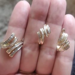 10k Gold Diamonds Matching Jewelry Set