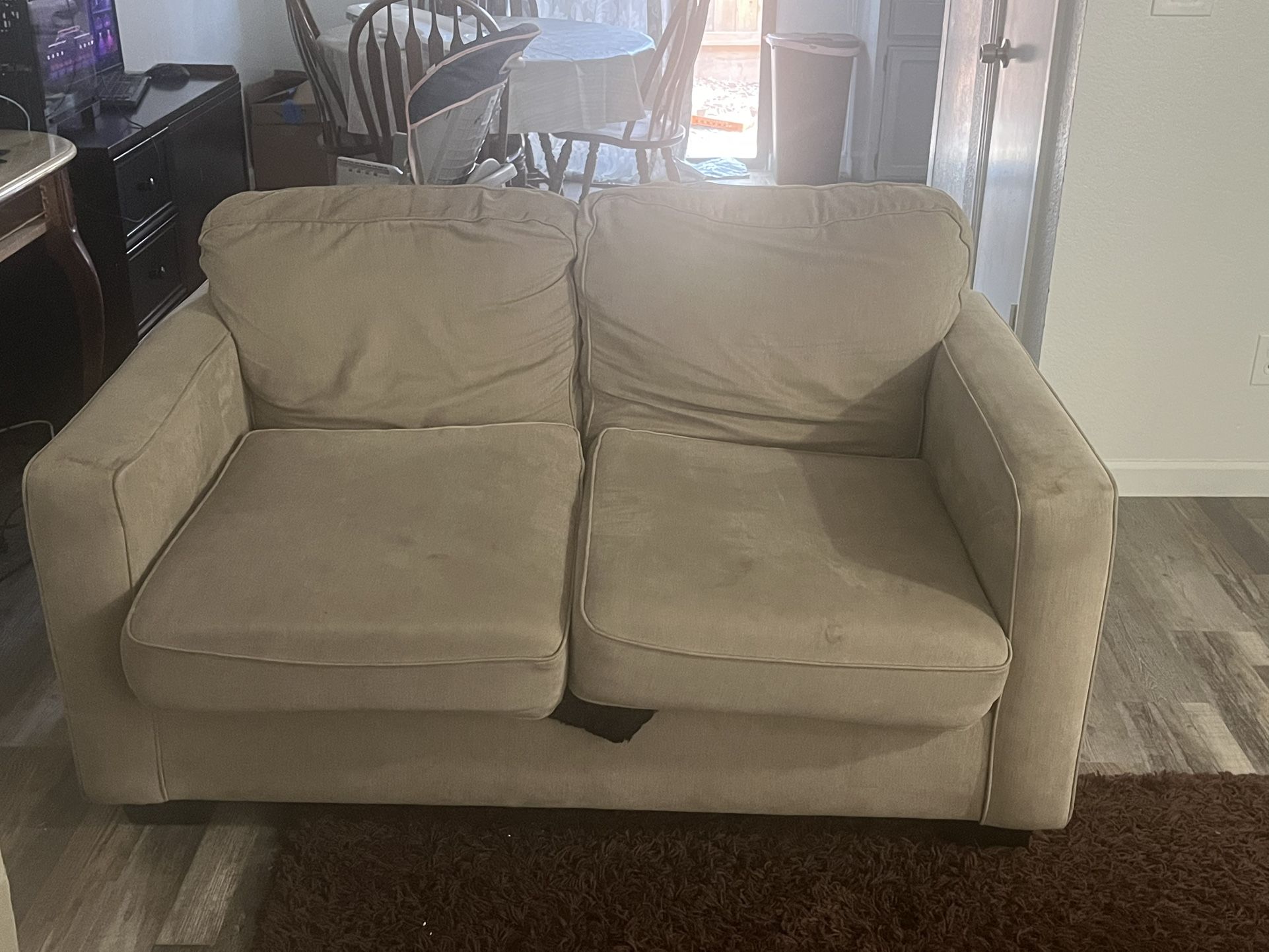Free Couch 