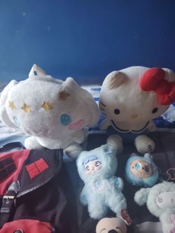 Hello Kitty toy and 👜 big