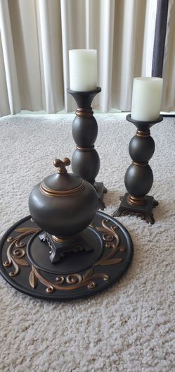 Decor & candle holders set.