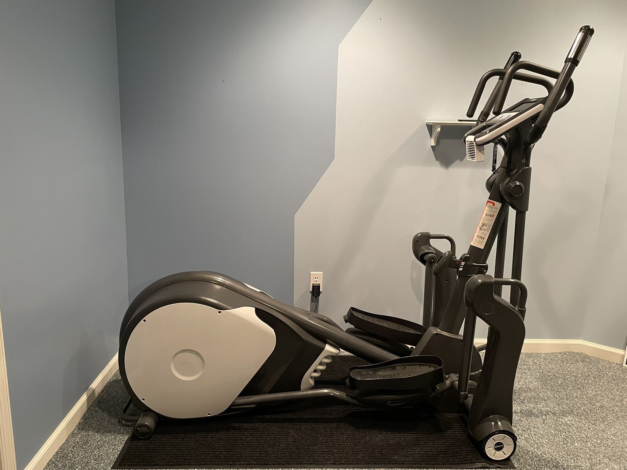 “Smooth” CE2.7 Elliptical Fitness Trainer