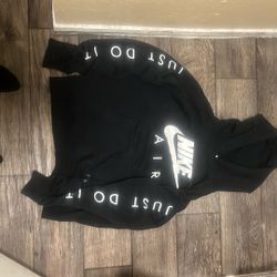 Black Nike Just Do It Sweater
