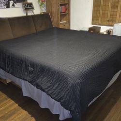 King size Eastern Tempur-Pedic bed with storage bed frame with drawers, will include like new sheets and comforter