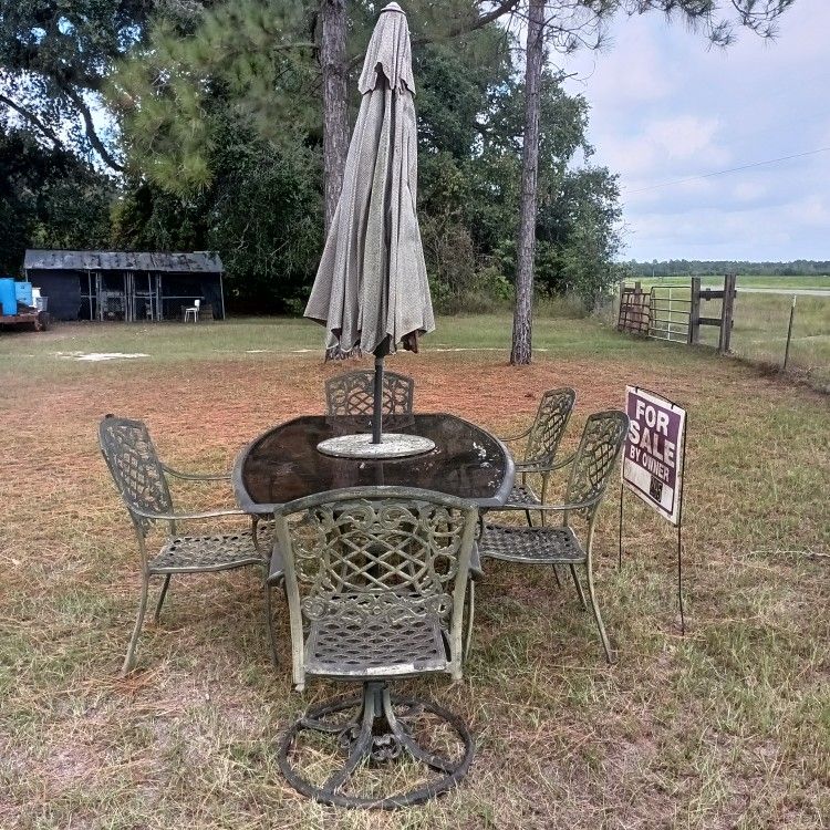 Nice Out Door Patio Set 
