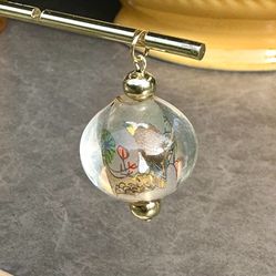 🎋 Absolutely stunning beautiful reverse painted eagle nature Chinese glass bead pendant