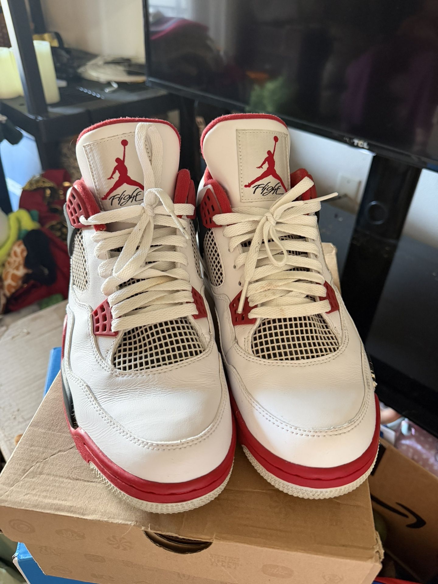 Jordan 4 Fire Red