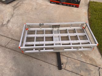 Hitch cargo carrier