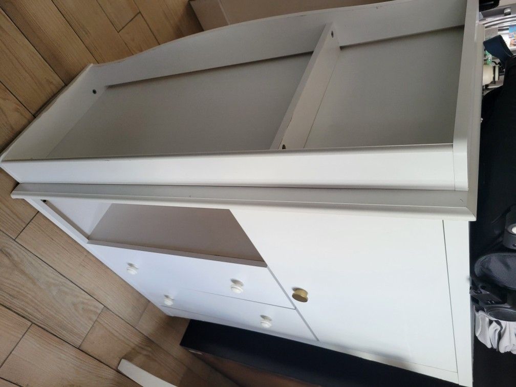 FREE FURNITURE / MUEBLES GRATIS