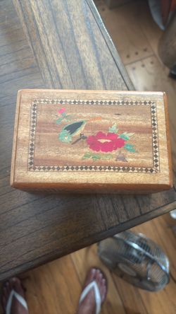 Vintage Japanese Hakone Marquetry Puzzle Box