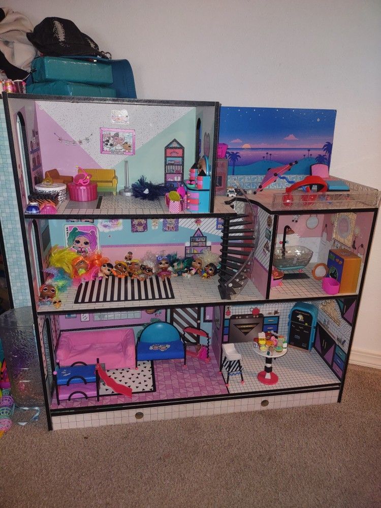 Lol House With Furniture And Dolls And Stuff....