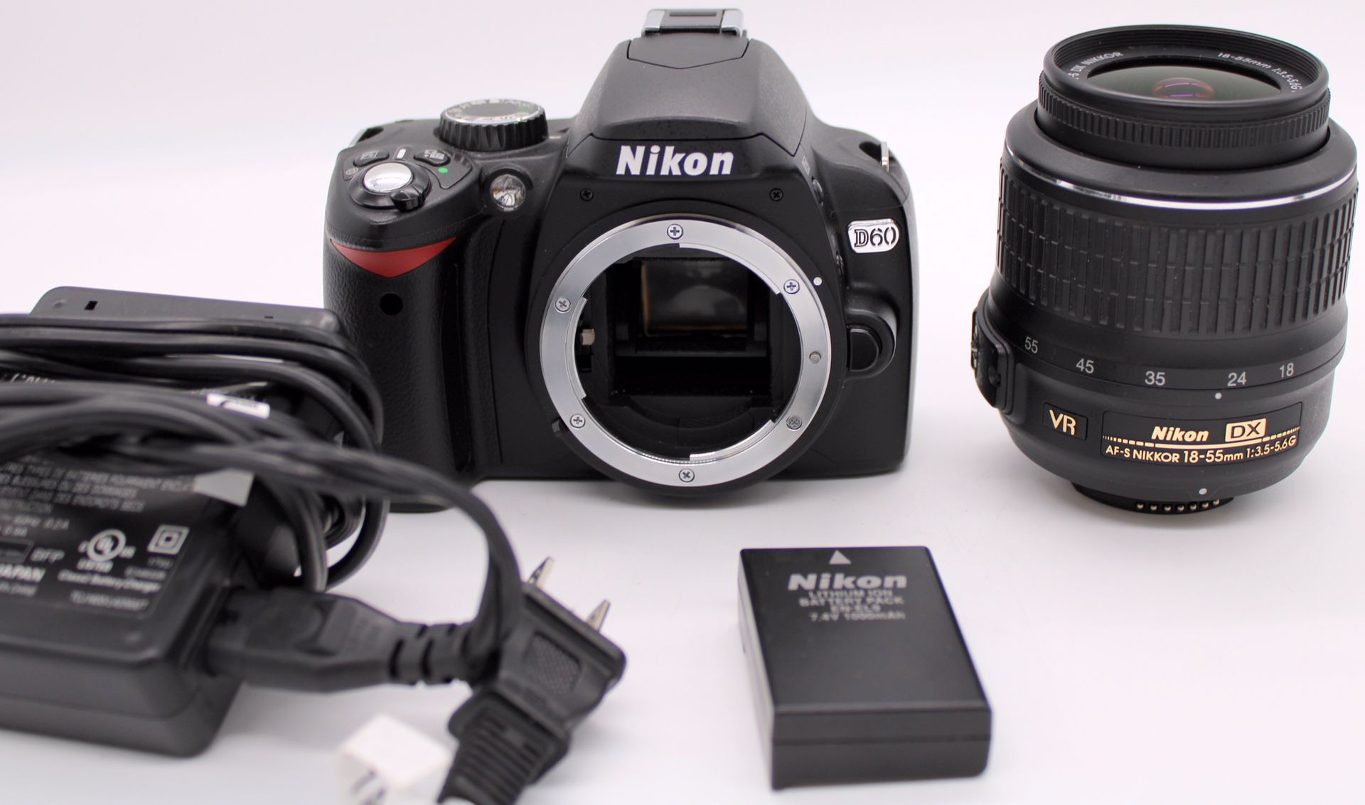 Nikon D60 DSLR Camera w/ 18-55mm f/3.5-5.6G AF-S Nikkor Zoom Lens Plus Extras 8.5k Shutter Count, LIKE NEW.