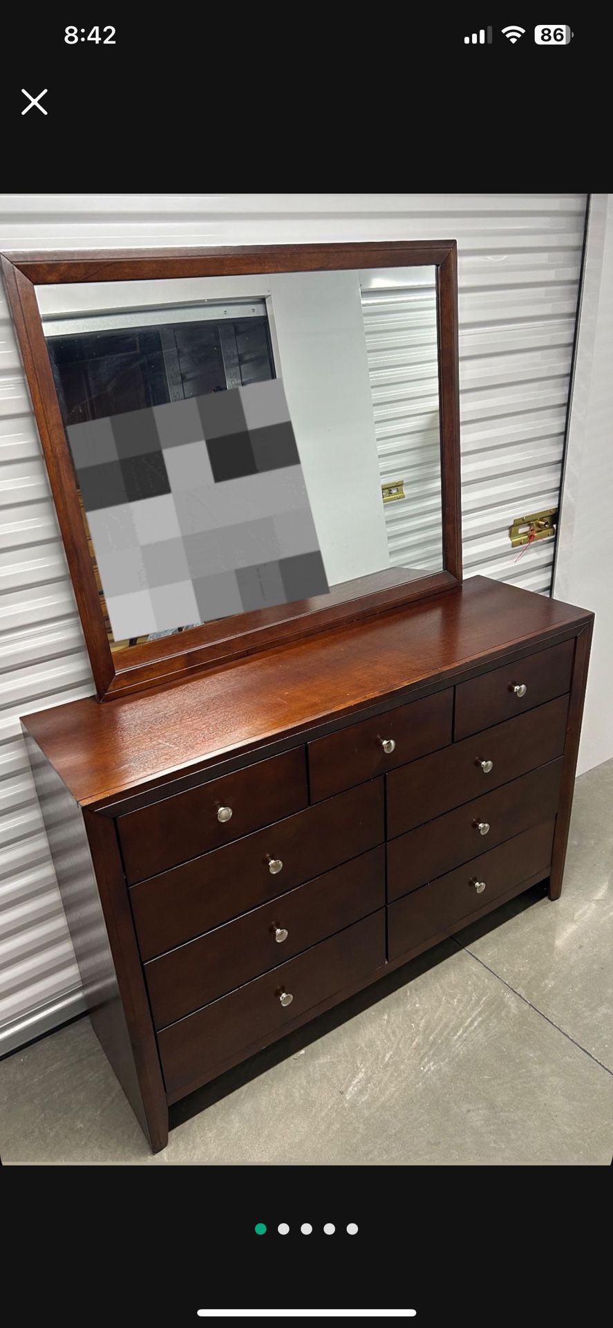 Dresser