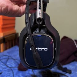 Astro A40 Wired headset+ Mix Amp