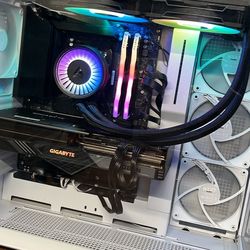 High-Performance Gaming / Workstation PC – Ryzen 7 7700X + 7700XT 12gb OC